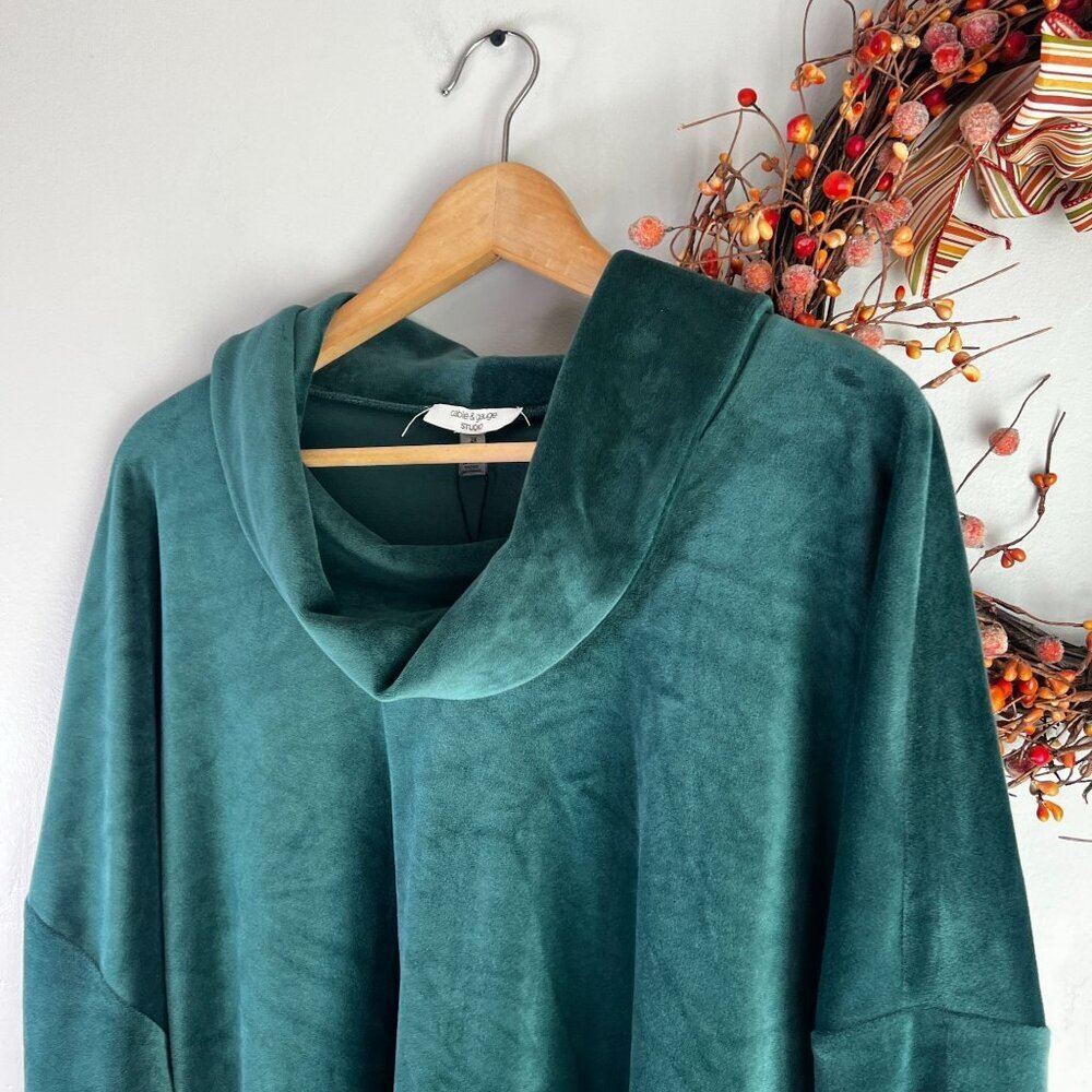 Cable Gauge Studio Womens Plus Sz 2X Cowl Neck Pullover Velour Sweater Top Green - Picture 2 of 8